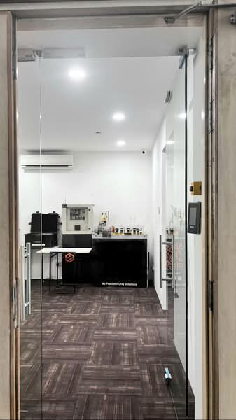 Ubi Techpark, 10 Ubi Crescent, 1,140 sqft, Light Industrial (B1) For Rent, by Cynthia Chan, 500136054 - Interior - CommercialGuru.com.sg