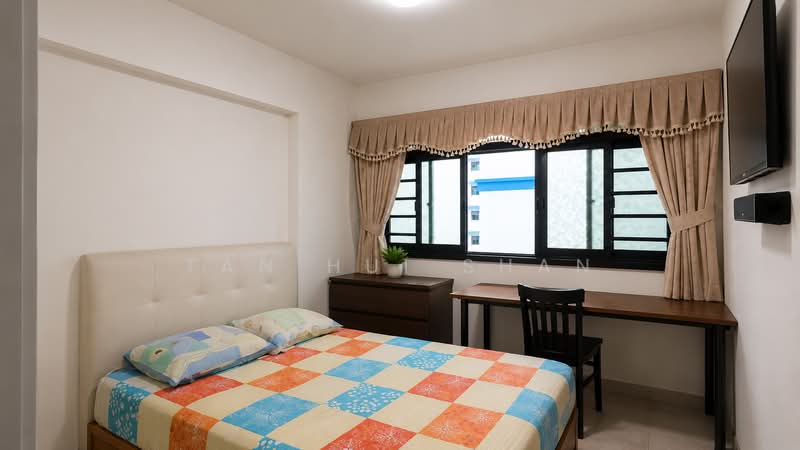 143 Lorong 2 Toa Payoh, 143 Lorong 2 Toa Payoh, 3 Bedrooms, 979 sqft, HDB Flat For Sale, by Tan Hui Shan, 500136055 - Bedroom - PropertyGuru.com.sg