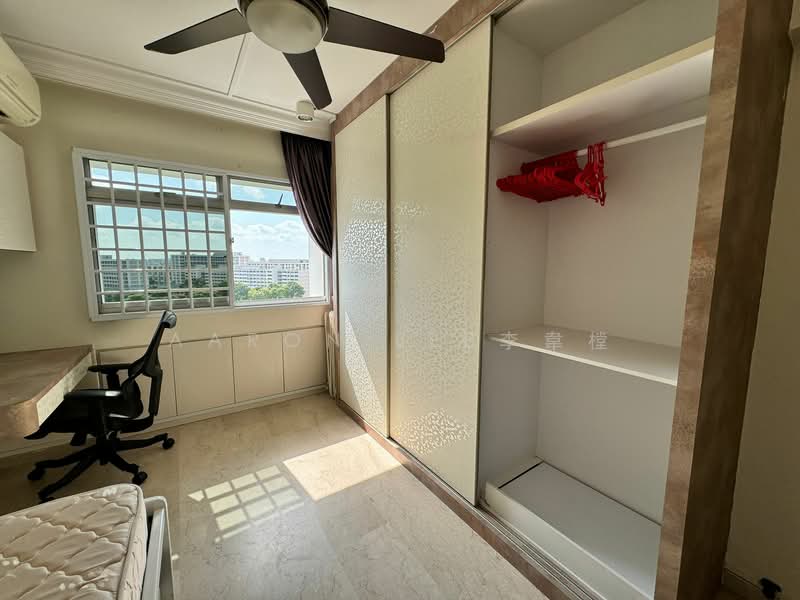 664 Jalan Damai, 664 Jalan Damai, Room Rental, 200 sqft, HDB Flat For Rent, by Aaron Lee李韋樘, 500136067 - Bedroom - PropertyGuru.com.sg
