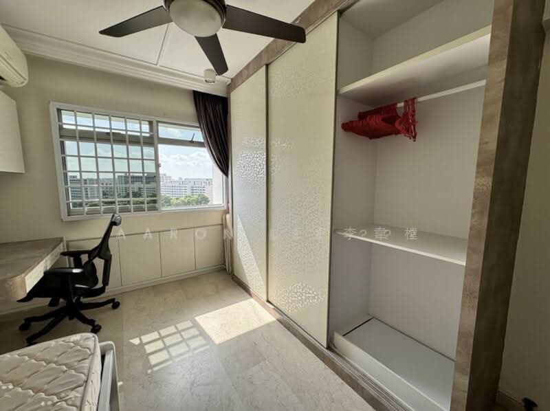664 Jalan Damai, 664 Jalan Damai, Room Rental, 200 sqft, HDB Flat For Rent, by Aaron Lee李韋樘, 500136067 - Bedroom - PropertyGuru.com.sg