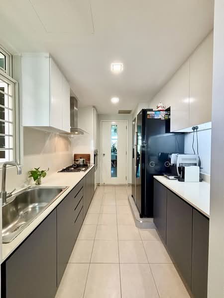 Costa Del Sol, 76 Bayshore Road, 4 Bedrooms, 1,475 sqft, Condominium For Sale, by Qristine Goh, 500136080 - Kitchen - PropertyGuru.com.sg
