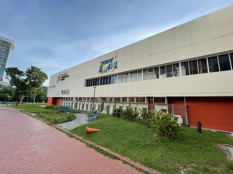 211 Hougang Street 21, , 1,668 sqft, Shop / Shophouse For Sale, by Adam Goh, 500136091 - Exterior - CommercialGuru.com.sg