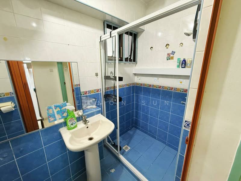 310A Anchorvale Road, 310A Anchorvale Road, 3 Bedrooms, 1,184 sqft, HDB Flat For Rent, by Vernon Sun, 500136098 - Common Bathroom - PropertyGuru.com.sg