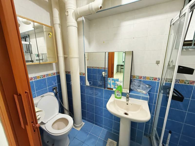 310A Anchorvale Road, 310A Anchorvale Road, 3 Bedrooms, 1,184 sqft, HDB Flat For Rent, by Vernon Sun, 500136098 - Common Bathroom - PropertyGuru.com.sg