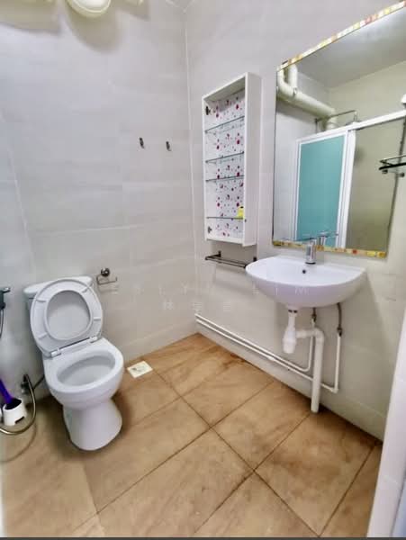 290 Bishan Street 24, 290 Bishan Street 24, 3 Bedrooms, 1,110 sqft, HDB Flat For Rent, by Jeslyn Lim 林瑞香, 500136099 - Bathroom - PropertyGuru.com.sg