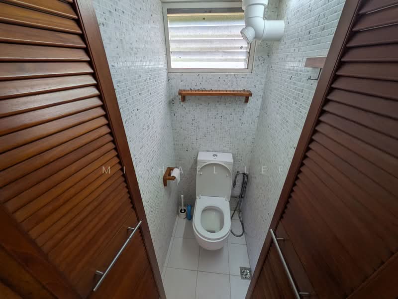 42 Telok Blangah Rise, 42 Telok Blangah Rise, 2 Bedrooms, 753 sqft, HDB Flat For Sale, by Michael Lee, 500136104 - Bathroom - PropertyGuru.com.sg
