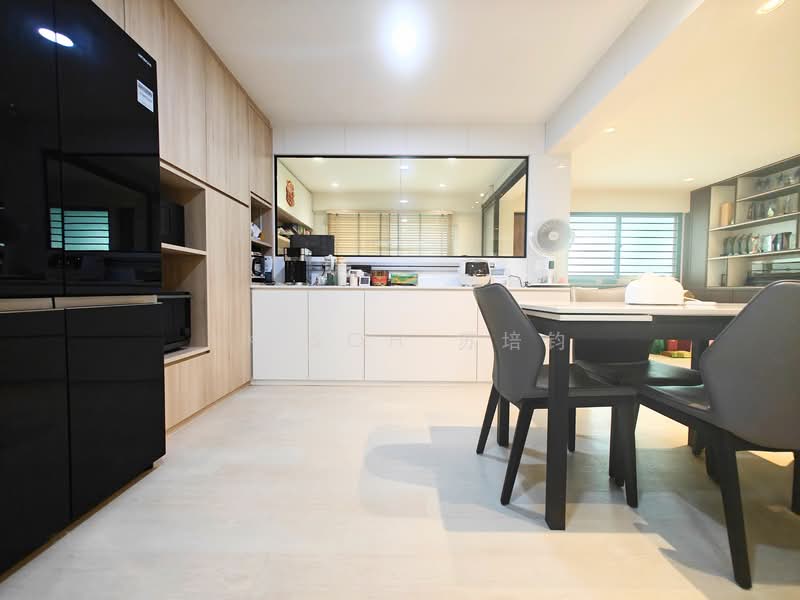 135 Cashew Road, 135 Cashew Road, 4 Bedrooms, 1,571 sqft, HDB Flat For Sale, by PK Soh 苏培钧, 500136112 - Kitchen - PropertyGuru.com.sg