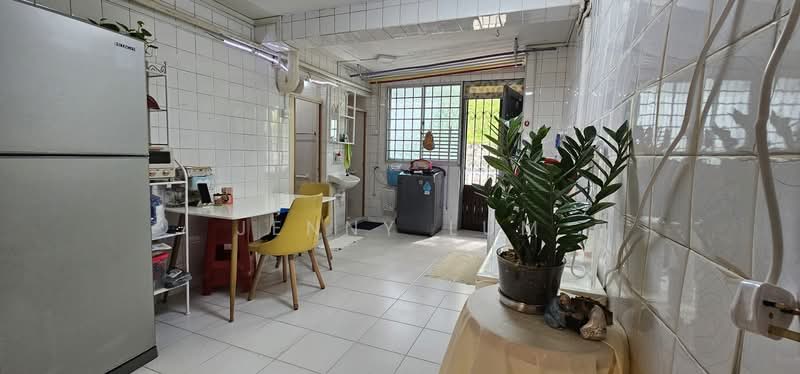 167 Stirling Road, 167 Stirling Road, 2 Bedrooms, 645 sqft, HDB Flat For Sale, by Jenny Lum, 500136113 - Kitchen - PropertyGuru.com.sg
