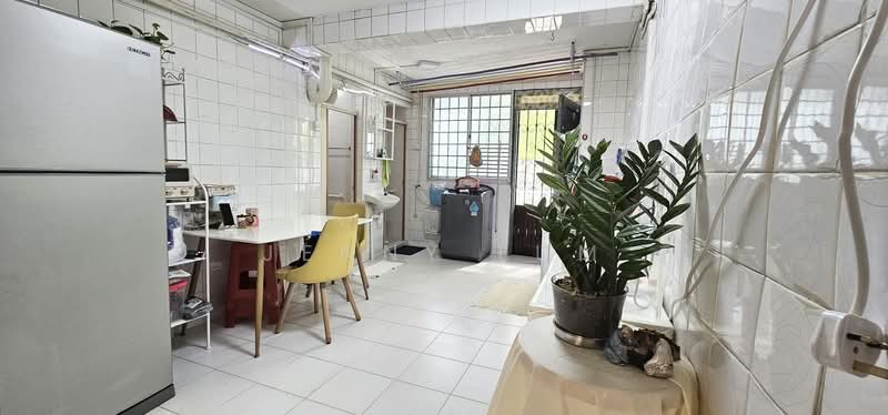 167 Stirling Road, 167 Stirling Road, 2 Bedrooms, 645 sqft, HDB Flat For Sale, by Jenny Lum, 500136113 - Kitchen - PropertyGuru.com.sg
