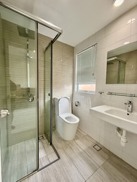 HUA GUAN 1KM MGS & PEI HWA Near KAP MRT, , 5 Bedrooms, 2,260 sqft, Semi-Detached House For Sale, by Rachel Tan, 500136122 - Bathroom - PropertyGuru.com.sg