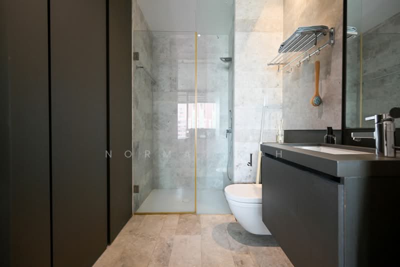 OUE Twin Peaks, 33 Leonie Hill Road, 1 Bedroom, 549 sqft, Condominium For Sale, by Norman Koh, 500136125 - Bathroom - PropertyGuru.com.sg