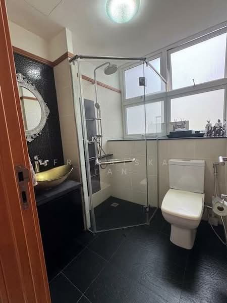 Changi Rise Condo, 4 Simei Rise, 2 Bedrooms, 1,130 sqft, Condominium For Sale, by Fransiska Tan, 500136133 - Bathroom - PropertyGuru.com.sg