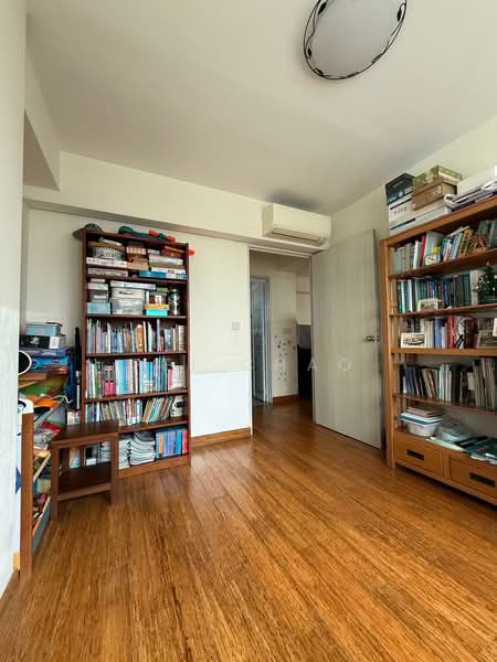 312B Clementi Avenue 4, 312B Clementi Avenue 4, 3 Bedrooms, 1,001 sqft, HDB Flat For Sale, by Pei Chao, 500136158 - Study - PropertyGuru.com.sg
