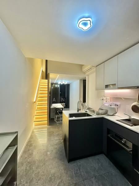 The M, 30 Middle Road, 3 Bedrooms, 764 sqft, Condominium For Rent, by Hannah Zhong Hanmei, 500136168 - Kitchen - PropertyGuru.com.sg