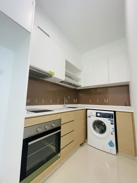 Treasure at Tampines, 57 Tampines Lane, 2 Bedrooms, 678 sqft, Condominium For Sale, by William Lim, 500136172 - Kitchen - PropertyGuru.com.sg