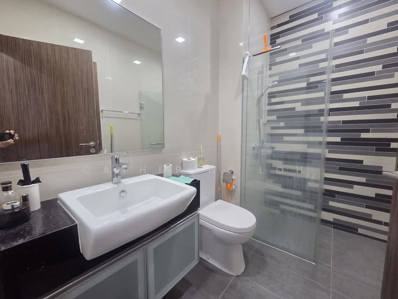 Novena Regency, 277 Thomson Road, 1 Bedroom, 495 sqft, Apartment For Rent, by Catherine Loh, 500136182 - Bathroom - PropertyGuru.com.sg
