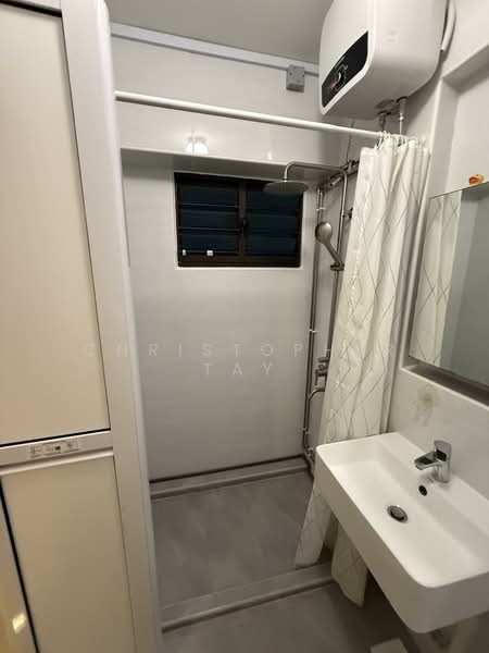 330 Yishun Ring Road, 330 Yishun Ring Road, 3 Bedrooms, 1,162 sqft, HDB Flat For Sale, by Christopher Tay, 500136202 - Bathroom - PropertyGuru.com.sg