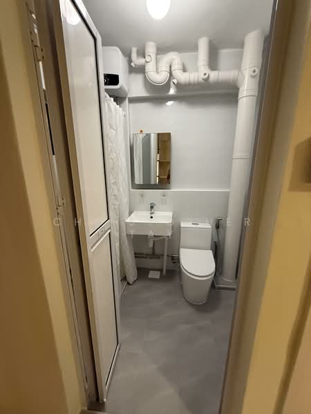 330 Yishun Ring Road, 330 Yishun Ring Road, 3 Bedrooms, 1,162 sqft, HDB Flat For Sale, by Christopher Tay, 500136202 - Bathroom - PropertyGuru.com.sg