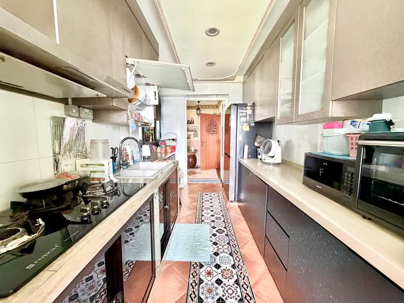 469B Sengkang West Way, 469B Sengkang West Way, 3 Bedrooms, 1,216 sqft, HDB Flat For Sale, by Hidayat Shariff, 500136213 - Kitchen - PropertyGuru.com.sg