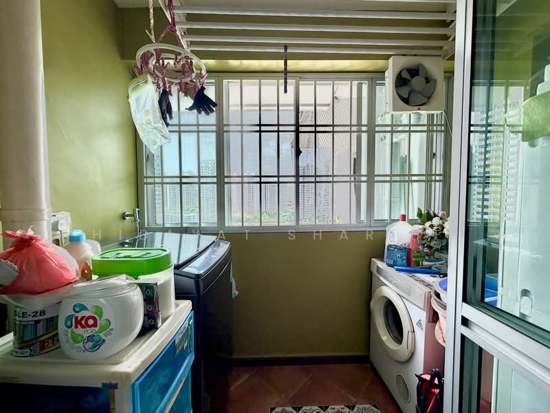469B Sengkang West Way, 469B Sengkang West Way, 3 Bedrooms, 1,216 sqft, HDB Flat For Sale, by Hidayat Shariff, 500136213 - Balcony - PropertyGuru.com.sg