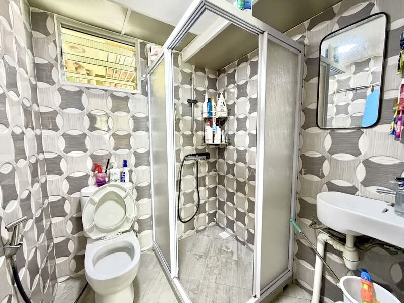 469B Sengkang West Way, 469B Sengkang West Way, 3 Bedrooms, 1,216 sqft, HDB Flat For Sale, by Hidayat Shariff, 500136213 - Bathroom - PropertyGuru.com.sg