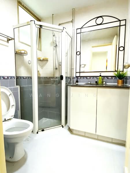 Astoria Park, 28 Lorong Mydin, Room Rental, 150 sqft, Condominium For Rent, by Wang Jing, 500136219 - Bathroom - PropertyGuru.com.sg