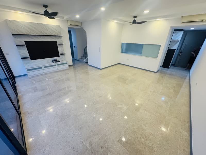 Stratum, 88 Elias Road, 5 Bedrooms, 2,260 sqft, Condominium For Rent, by William Yong, 500136223 - Living Room - PropertyGuru.com.sg