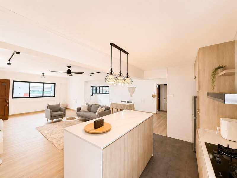 555 Jurong West Street 42, 555 Jurong West Street 42, 3 Bedrooms, 1,443 sqft, HDB Flat For Sale, by Anwar Chan, 500136230 - Living Room - PropertyGuru.com.sg