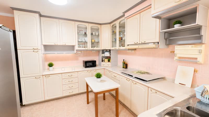 614 Ang Mo Kio Avenue 4, 614 Ang Mo Kio Avenue 4, Room Rental, 150 sqft, HDB Flat For Rent, by Johnson Lim, 500136247 - Kitchen - PropertyGuru.com.sg
