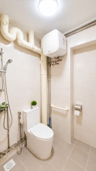 614 Ang Mo Kio Avenue 4, 614 Ang Mo Kio Avenue 4, Room Rental, 150 sqft, HDB Flat For Rent, by Johnson Lim, 500136247 - Bathroom - PropertyGuru.com.sg