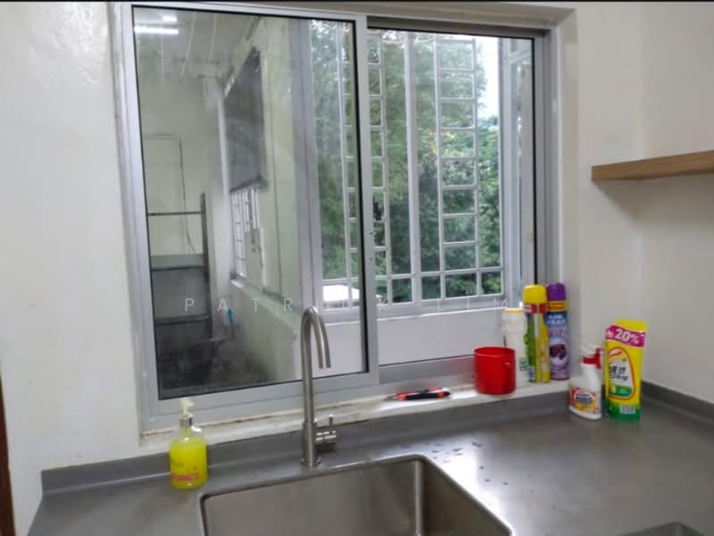 Cavenagh Gardens, 69 Cavenagh Road, 1 Bedroom, 400 sqft, Apartment For Rent, by Patrick Lim, 500136259 - Kitchen with Greenly view - PropertyGuru.com.sg