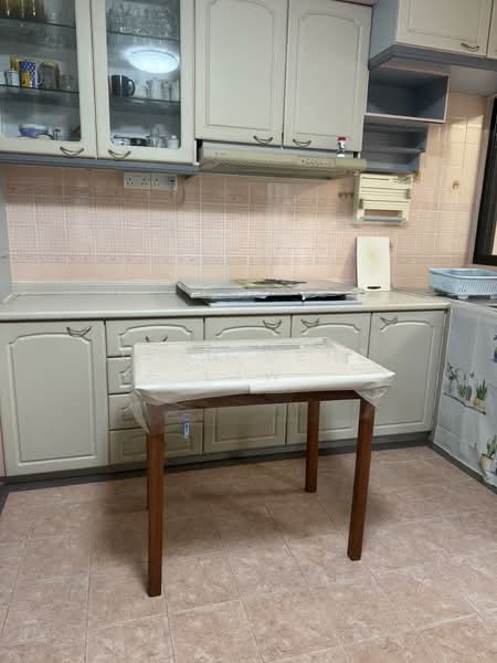 614 Ang Mo Kio Avenue 4, 614 Ang Mo Kio Avenue 4, Room Rental, 120 sqft, HDB Flat For Rent, by Jenn Denz Law, 500136262 - Kitchen - PropertyGuru.com.sg