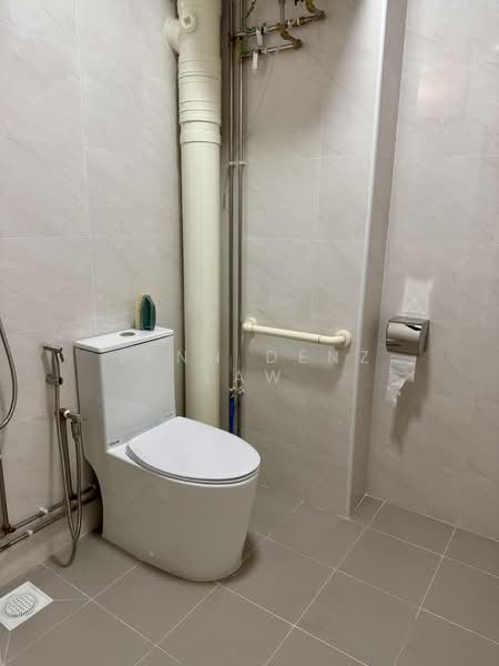 614 Ang Mo Kio Avenue 4, 614 Ang Mo Kio Avenue 4, Room Rental, 120 sqft, HDB Flat For Rent, by Jenn Denz Law, 500136262 - Toilet  - PropertyGuru.com.sg