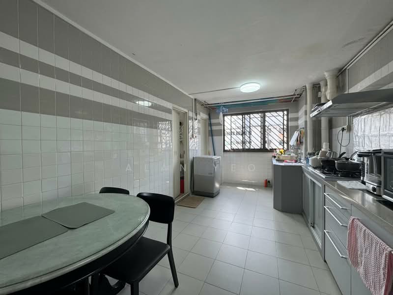 41 Bedok South Road, 41 Bedok South Road, 3 Bedrooms, 904 sqft, HDB Flat For Sale, by Alan Yeo, 500136264 - Kitchen - PropertyGuru.com.sg