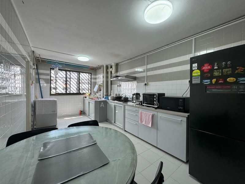 41 Bedok South Road, 41 Bedok South Road, 3 Bedrooms, 904 sqft, HDB Flat For Sale, by Alan Yeo, 500136264 - Kitchen - PropertyGuru.com.sg