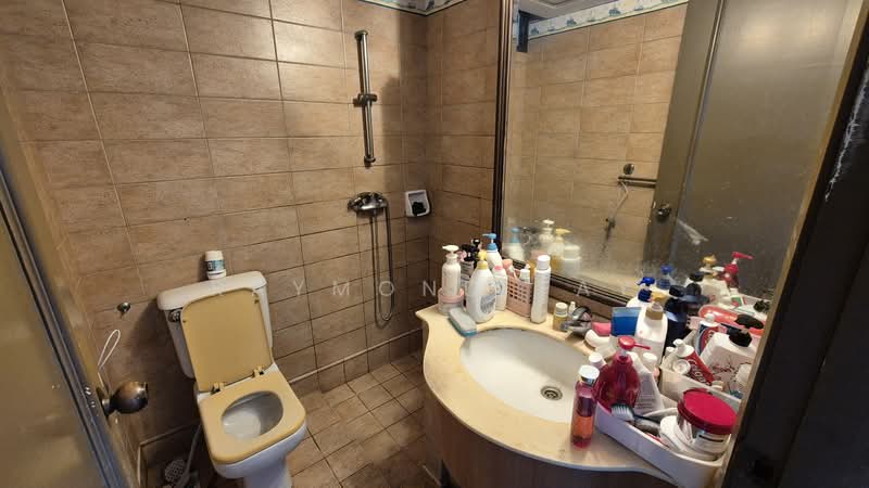Unit near Yew Tee MRT, , 3 Bedrooms, 1,174 sqft, Condominium For Rent, by Raymond Tay, 500136266 - Bathroom - PropertyGuru.com.sg
