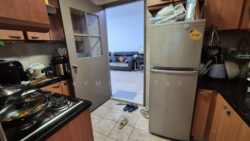 Unit near Yew Tee MRT, , 3 Bedrooms, 1,174 sqft, Condominium For Rent, by Raymond Tay, 500136266 - Kitchen - PropertyGuru.com.sg
