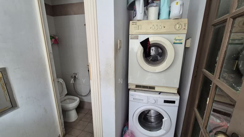 Unit near Yew Tee MRT, , 3 Bedrooms, 1,174 sqft, Condominium For Rent, by Raymond Tay, 500136266 - Bathroom - PropertyGuru.com.sg