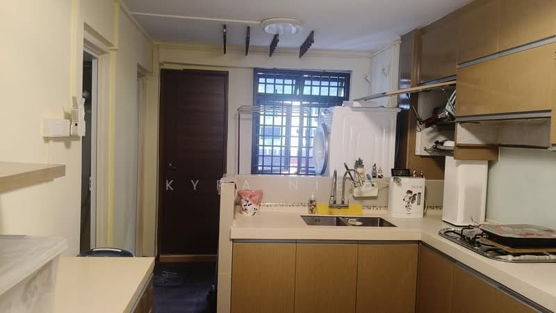 34 Bedok South Avenue 2, 34 Bedok South Avenue 2, Room Rental, 80 sqft, HDB Flat For Rent, by Kyra Niew, 500136272 - Kitchen - PropertyGuru.com.sg