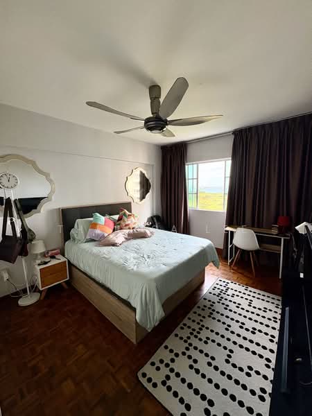 Lagoon View, 5000J Marine Parade Road, 3 Bedrooms, 1,400 sqft, Apartment For Rent, by Theresa Lee, 500136292 - Bedroom - PropertyGuru.com.sg
