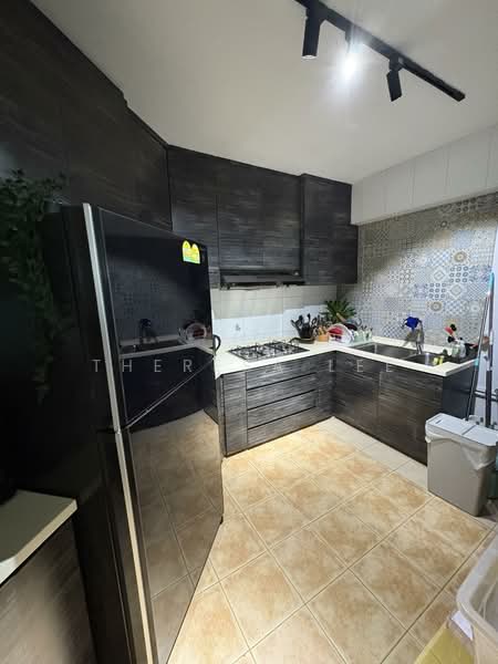 Lagoon View, 5000J Marine Parade Road, 3 Bedrooms, 1,400 sqft, Apartment For Rent, by Theresa Lee, 500136292 - Kitchen - PropertyGuru.com.sg