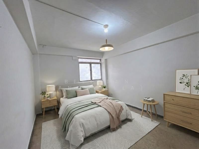108 Lorong 1 Toa Payoh, 108 Lorong 1 Toa Payoh, 2 Bedrooms, 710 sqft, HDB Flat For Sale, by Bell Tan (Annabella), 500136303 - Bedroom - PropertyGuru.com.sg