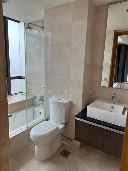 Gillenia, 35 Rosyth Road, 2 Bedrooms, 893 sqft, Apartment For Sale, by Lawrence Wee, 500136309 - Bathroom - PropertyGuru.com.sg