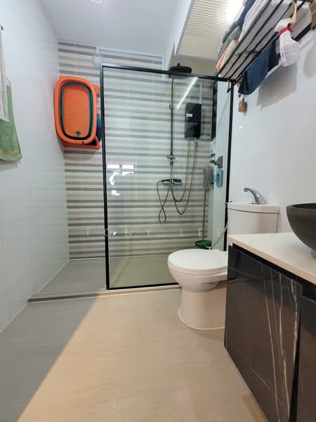 420A Northshore Drive, 420A Northshore Drive, 3 Bedrooms, 1,011 sqft, HDB Flat For Sale, by Tony Lee, 500136315 - Bathroom - PropertyGuru.com.sg