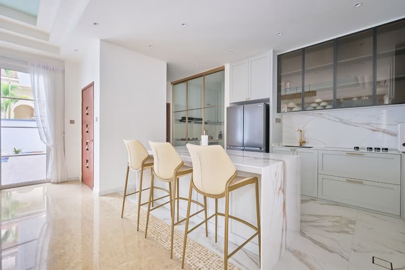 Woodgrove Estate, Ashwood Grove, 7 Bedrooms, 8,000 sqft, Detached House For Rent, by Sunny R, 500136328 - Kitchen - PropertyGuru.com.sg