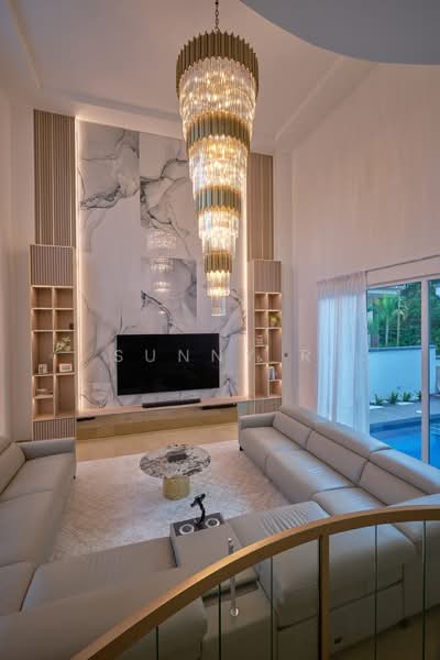 Woodgrove Estate, Ashwood Grove, 7 Bedrooms, 8,000 sqft, Detached House For Rent, by Sunny R, 500136328 - Living Room - PropertyGuru.com.sg