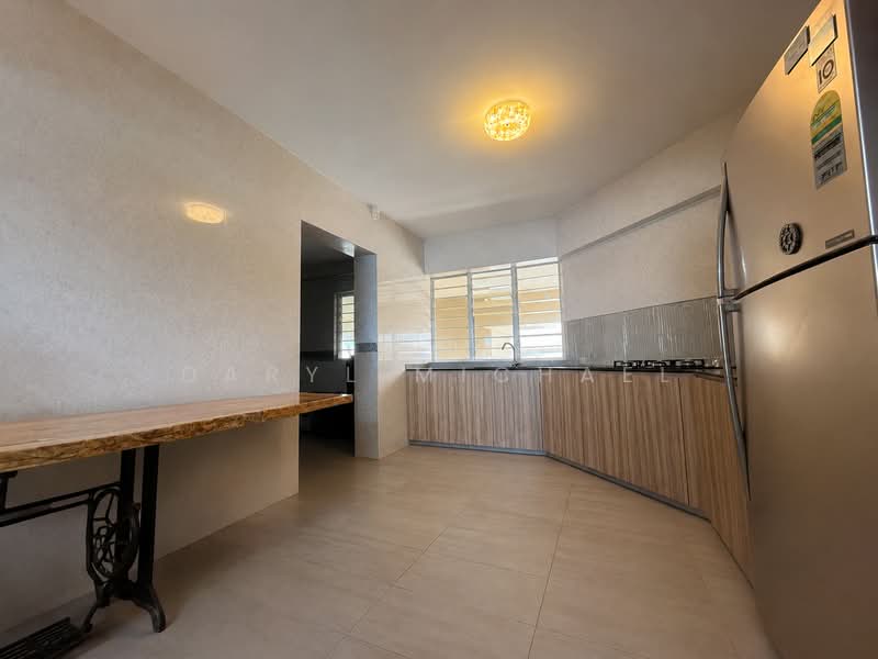 Ivory Heights, 124 Jurong East Street 13, 3 Bedrooms, 1,701 sqft, Condominium For Sale, by Daryl Michael, 500136335 - Kitchen - PropertyGuru.com.sg