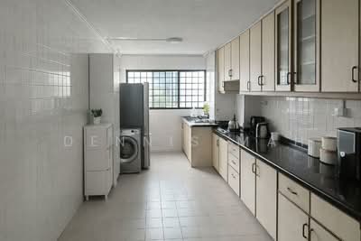 For Sale - 242 Bukit Batok East Avenue 5