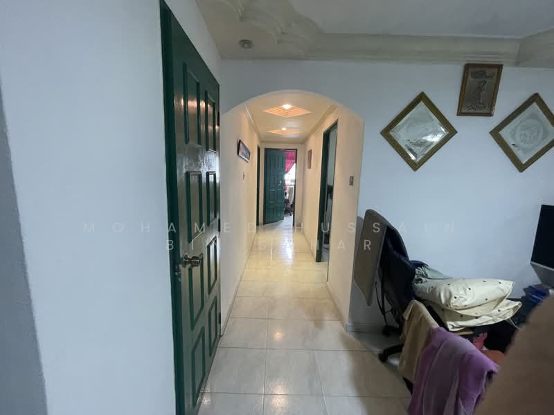 657 Choa Chu Kang Crescent, 657 Choa Chu Kang Crescent, 3 Bedrooms, 1,119 sqft, HDB Flat For Sale, by Mohamed Hussain Bin Sahar, 500136348 - Corridor - PropertyGuru.com.sg