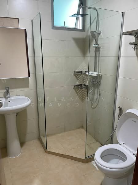 Whitewater, 31 Pasir Ris Street 72, Room Rental, 150 sqft, Executive Condominium For Rent, by Sufian Bin Mohamed (Sufian) Arip, 500136354 - Common Bathroom - PropertyGuru.com.sg
